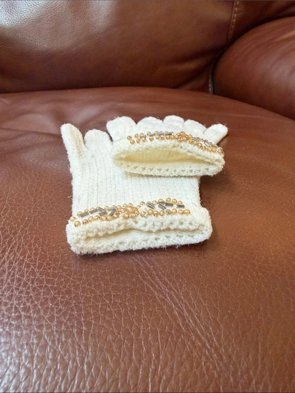 Collectable 1950’s Cream Knit Beaded Trim Baby Gloves